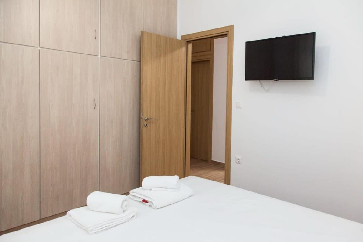 Beautiful New Apartment In Petralona Athens Exterior photo