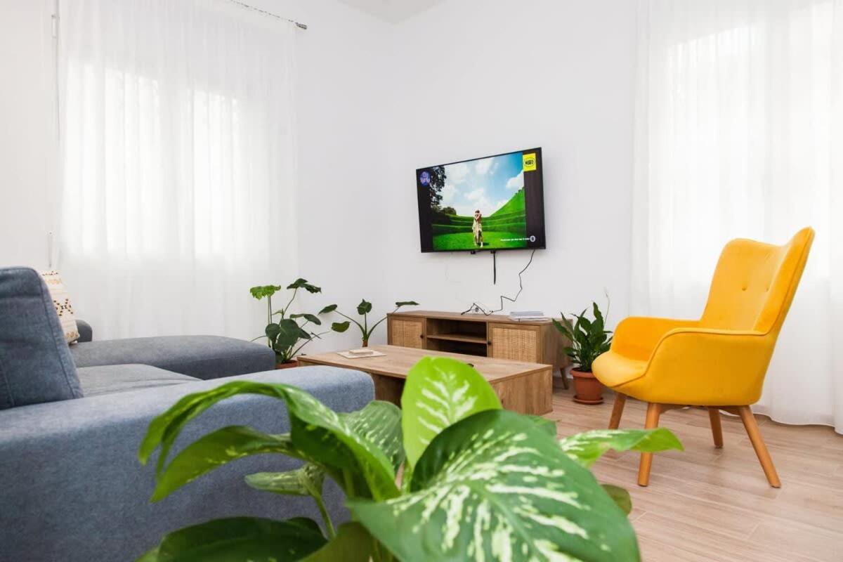 Beautiful New Apartment In Petralona Athens Exterior photo